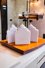 Load image into Gallery viewer, Lavender Vanilla Goats Milk Soap