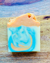 Load image into Gallery viewer, Citrus &amp; Basil - Goats Milk Soap